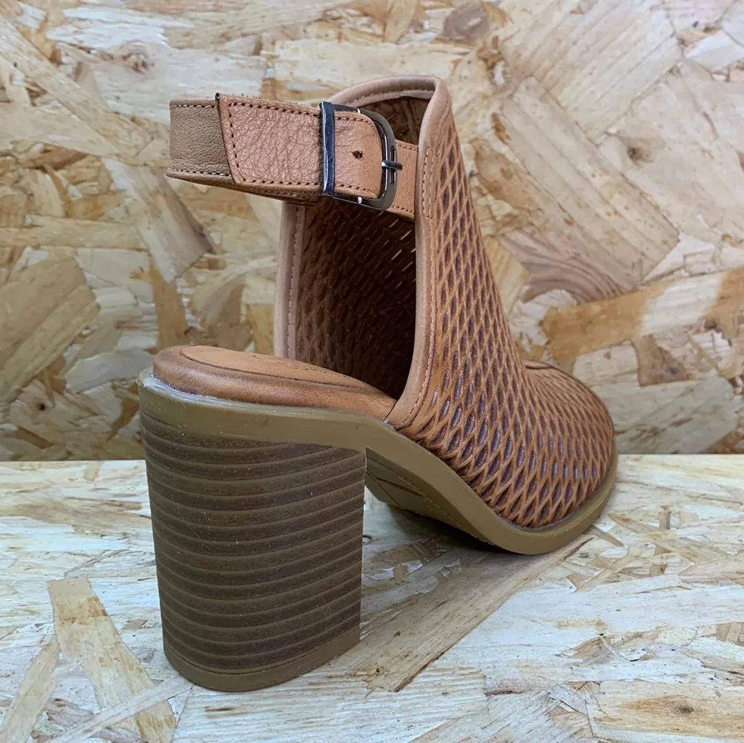 Carmela Womens Leather High Heel - Camel
